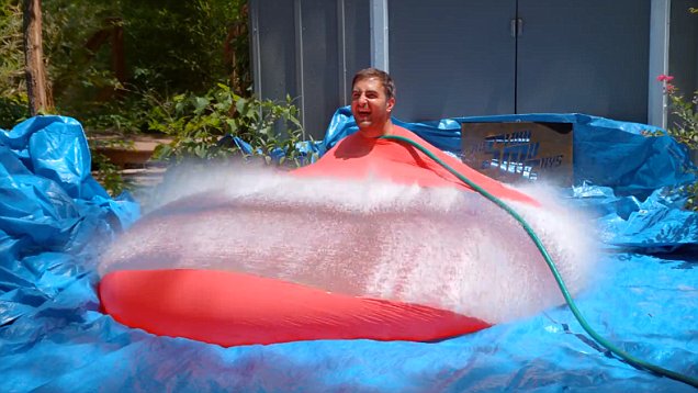 6ft man in 6ft baloon