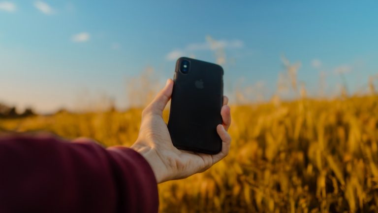 Should you buy a 4G phone in 2021