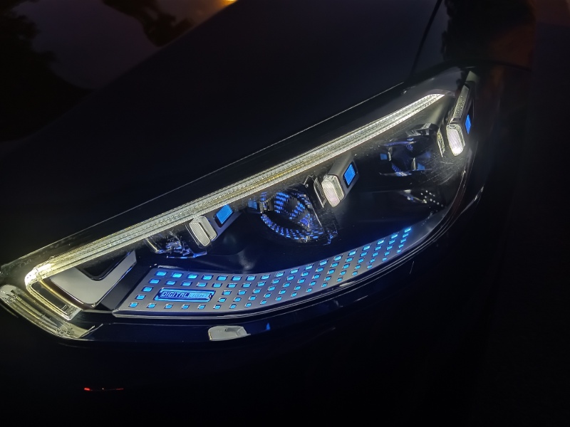 headlight in New Mercedes Benz S-Class