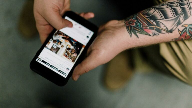 infinite scrolling apps to cure boredom