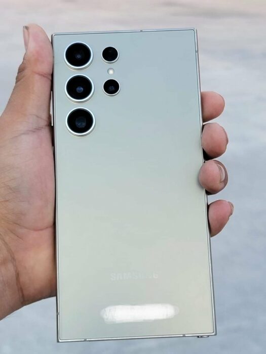 S24 Ultra real life image back