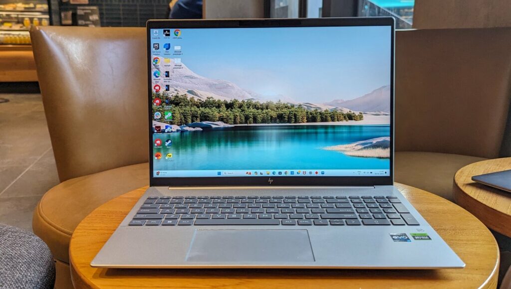 Display of the HP Pavilion Plus 16 