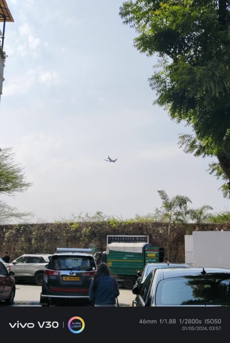 Day-light photo from the vivo V30-1