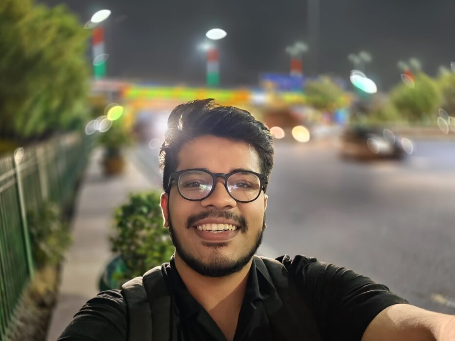 Image from the selfie camera-2