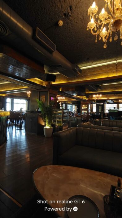 UltraWide sample from the Realme GT 6-2